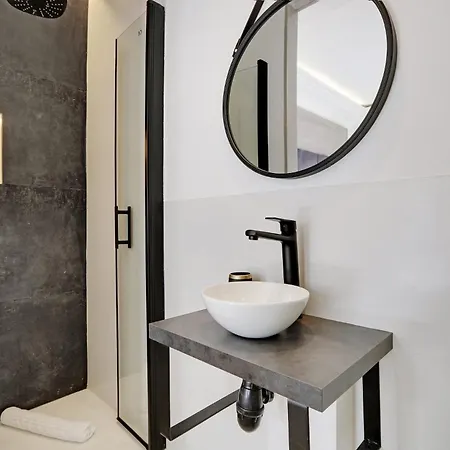 Appartamento Spacious Au Coeur De Fbmar2 *